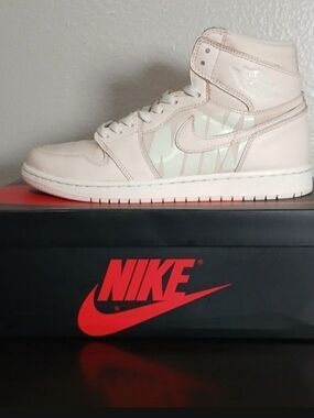 Nike Air Jordan 1 Retro High OG Guava Ice Pink White Men's Shoes SZ. 10.5